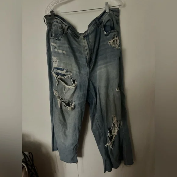 American Eagle Outfitters Relaxed Distressed Jeans - Light Blue - Picture 2 of 5